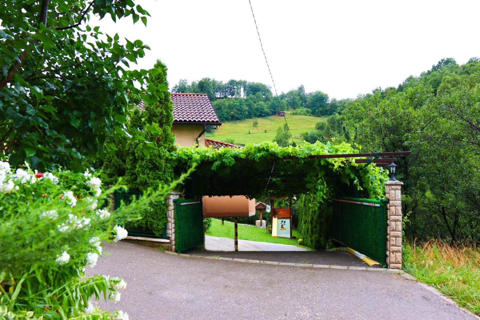 Holiday Home Pharaoh Visoko Buitenkant foto